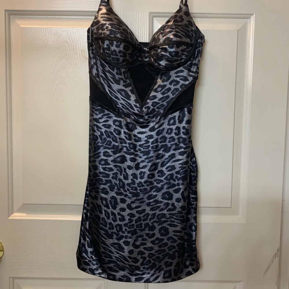 WOMENS SILVER SNAKE METALLIC ANIMAL PRINT DRESS size M NWT